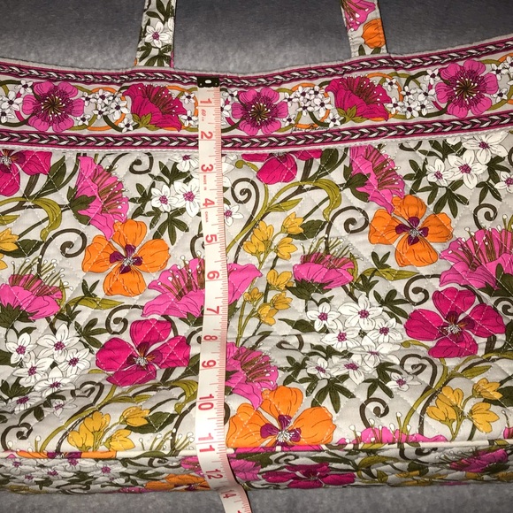 🚫SOLD🚫Vera Bradley Large Vibrant Wildflower Tote - Picture 6 of 7